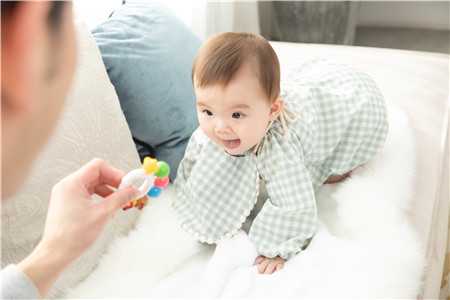 上海代生费用要多少，3月大婴儿便秘怎么办 宝宝便秘怎么处理
